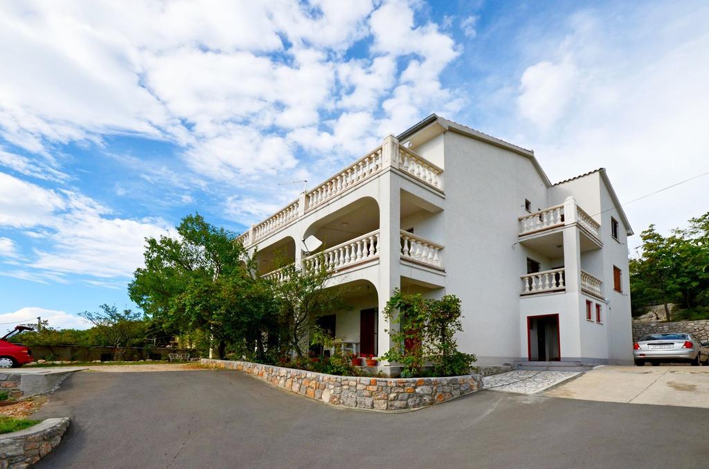 Apartments Sanja Sibinj Krmpotski Kültér fotó
