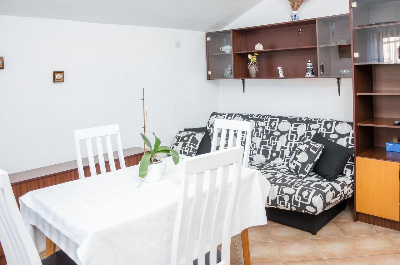 Apartments Sanja Sibinj Krmpotski Kültér fotó