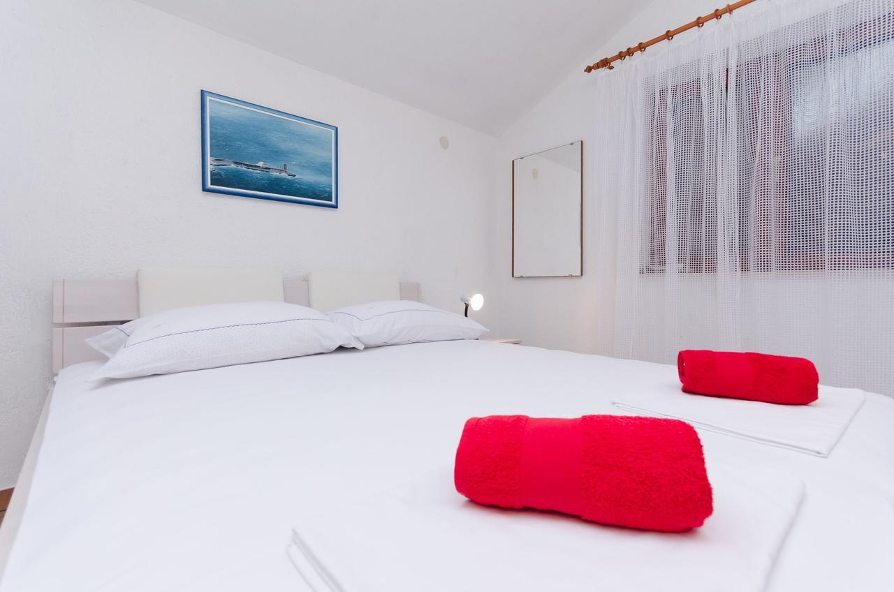 Apartments Sanja Sibinj Krmpotski Kültér fotó