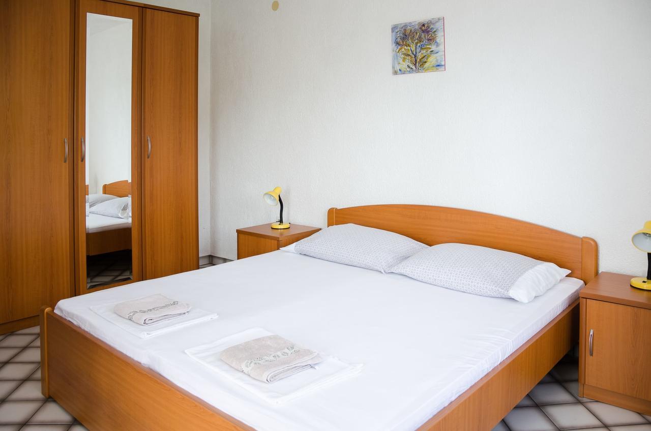 Apartments Sanja Sibinj Krmpotski Kültér fotó